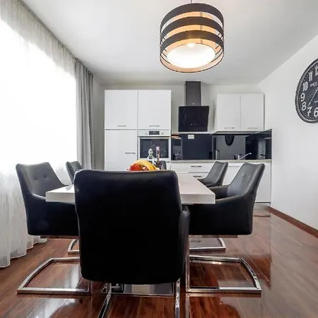 Apartment Rossa City Deluxe Apartman