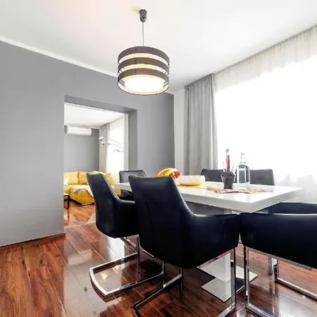 Rossa City Deluxe Apartman Apartment *